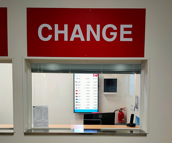 Image showing the yexChange agency at Venice Airport.